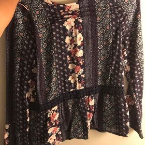 pretty flower Abercrombie shirt